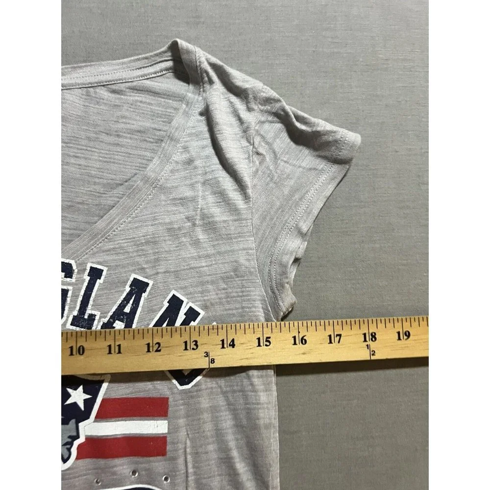 New England Patriots Shirt Teens Large Gray Gray Short‎ Sleeve Tee Girls New.